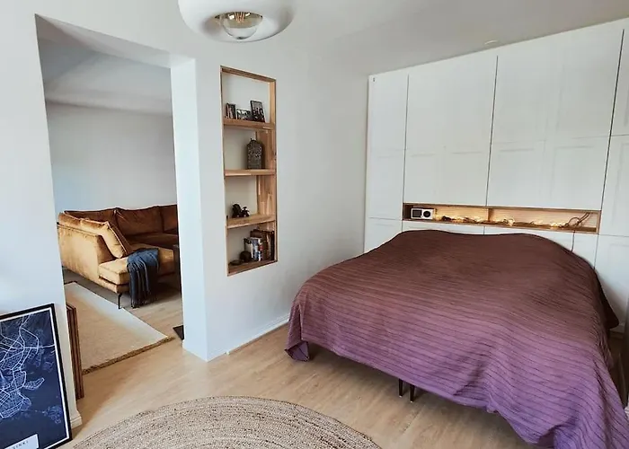 Nordic Design - Uniikki, Keskustassa